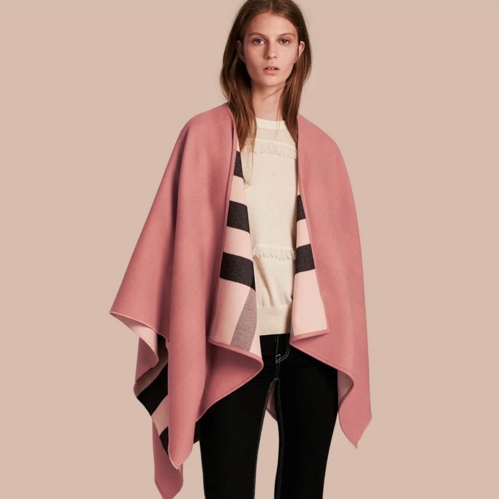 🌷Pretty Pink Burberry Poncho🌷